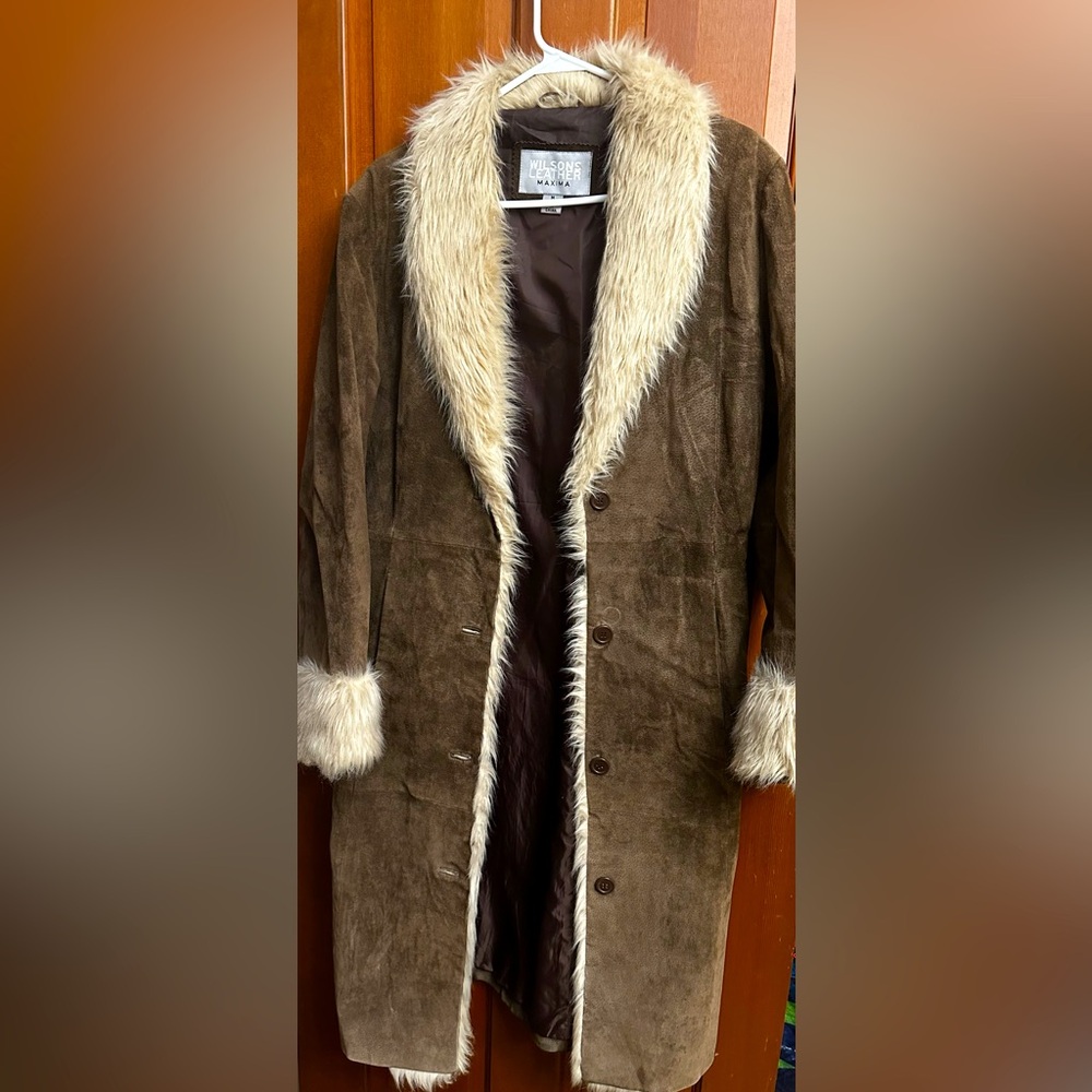 Vintage Wilsons Leather Maxima Brown Suede Coat with Cream Faux Fur Trim